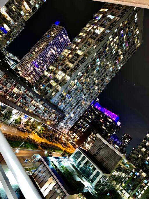 Luxurious Condo In The Center Of Downtown Toronto Kültér fotó