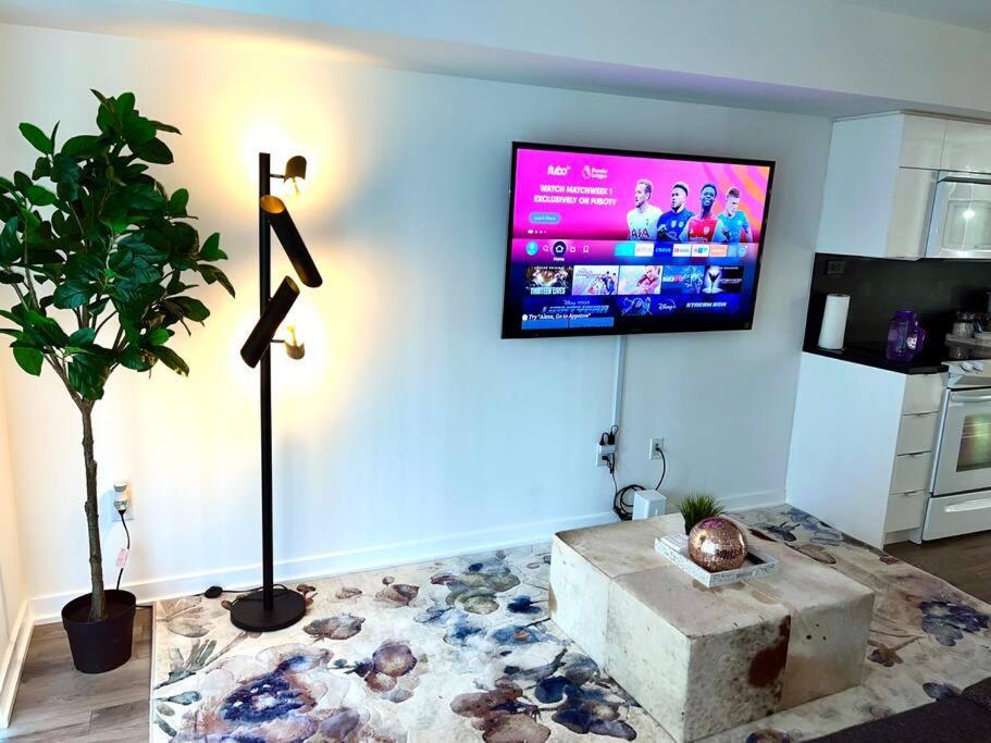 Luxurious Condo In The Center Of Downtown Toronto Kültér fotó